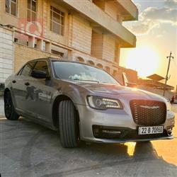 کرایسلەر 300